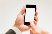 Uso da internet móvel dobra no mundo, diz estudo