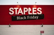 Staples prepara seleção de 250 ofertas especiais para Black Friday 2013